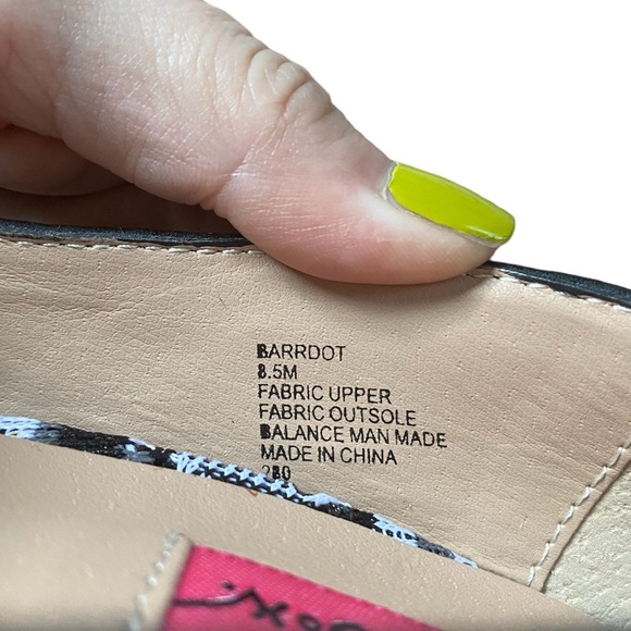 Betsey Johnson Sashh Platform Chevron Heels - Picture 6 of 7